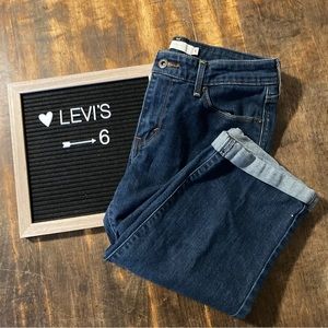 Levi's Classic Capri Jeans, Women's size 6